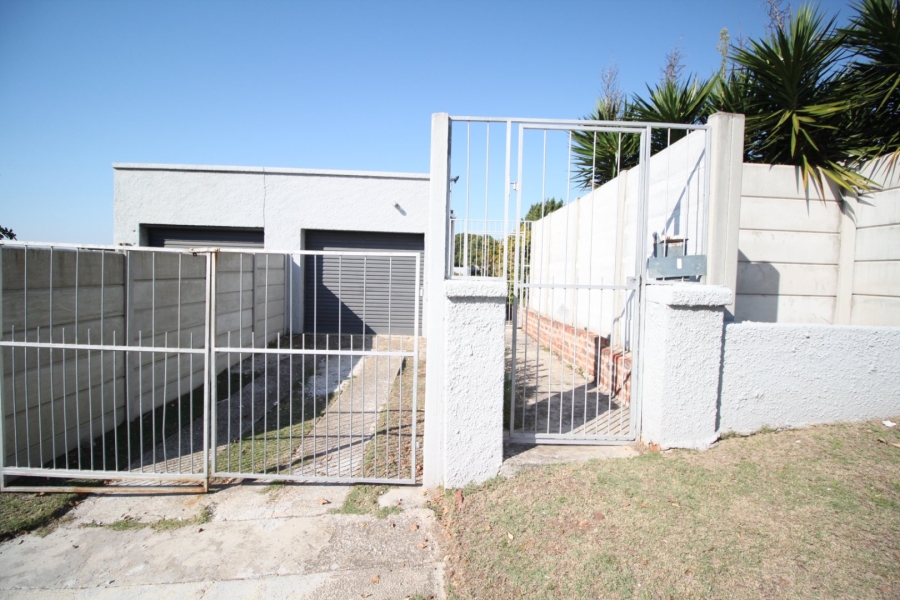 2 Bedroom Property for Sale in Perridgevale Eastern Cape